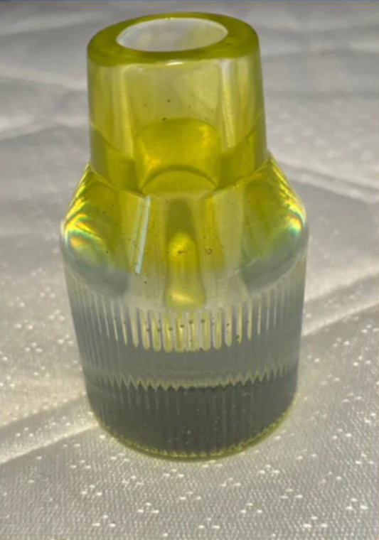 VASE JAUNE SOLAIRE GRAND MODÈLE EN RÉSINE D’ÉPOXY